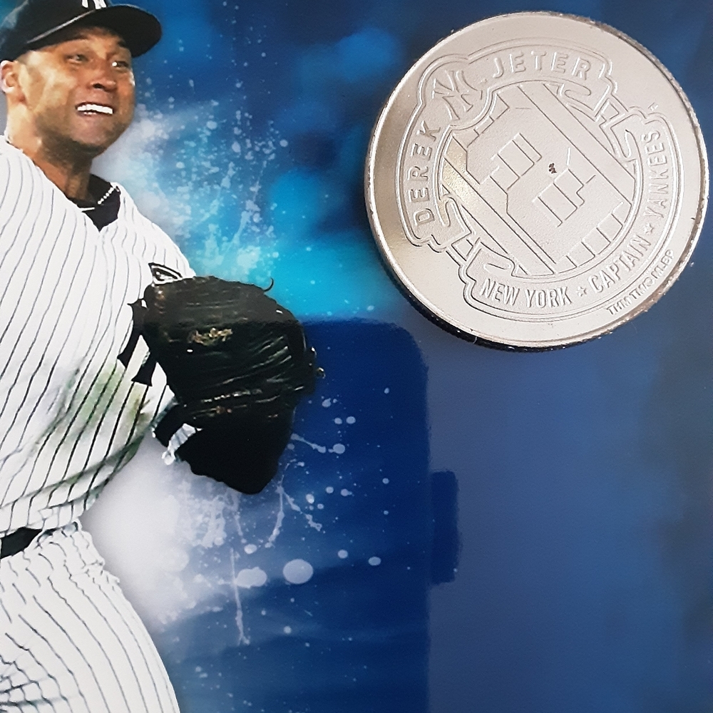 Derek Jeter Plaque - image 3